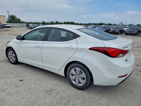 5NPDH4AE9GH691148 2016 HYUNDAI ELANTRA - Image 2
