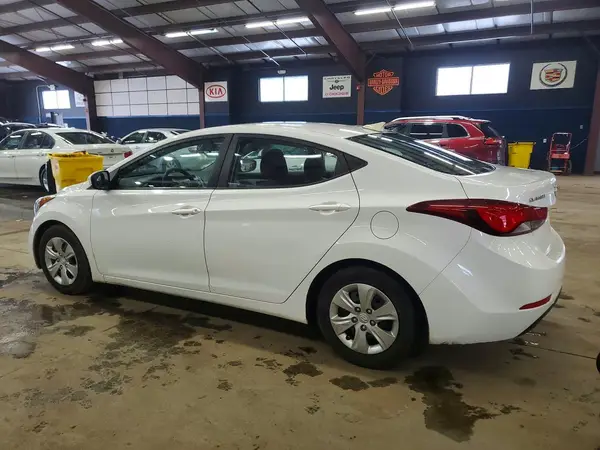 5NPDH4AE9GH691845 2016 HYUNDAI ELANTRA - Image 2