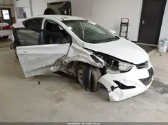 5NPDH4AE9GH692364 2016 HYUNDAI ELANTRA