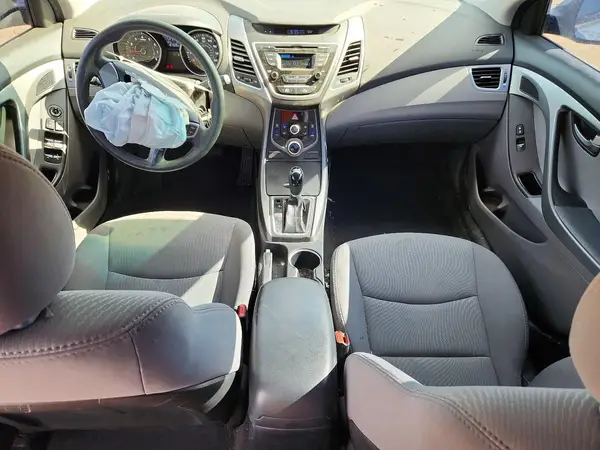 5NPDH4AE9GH694485 2016 HYUNDAI ELANTRA - Image 8