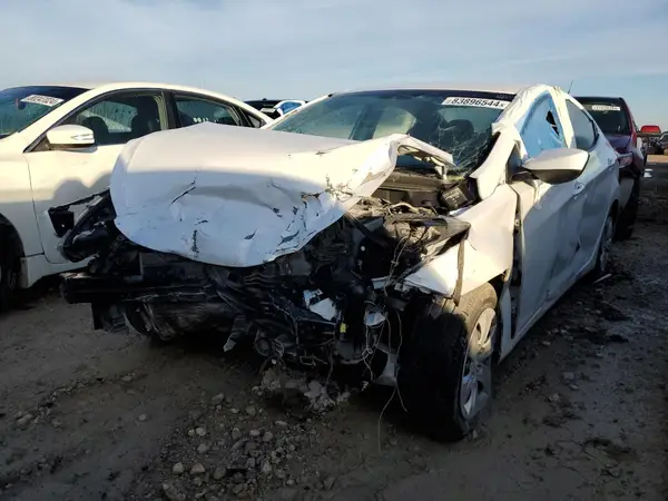 5NPDH4AE9GH694857 2016 HYUNDAI ELANTRA - Image 1