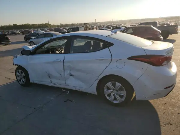 5NPDH4AE9GH694857 2016 HYUNDAI ELANTRA - Image 2