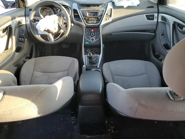5NPDH4AE9GH694857 2016 HYUNDAI ELANTRA - Image 8