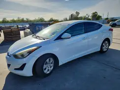 5NPDH4AE9GH695572 2016 HYUNDAI ELANTRA