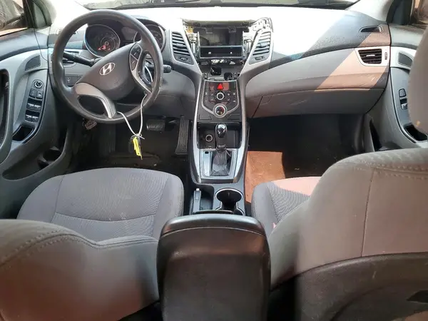 5NPDH4AE9GH696009 2016 HYUNDAI ELANTRA - Image 8