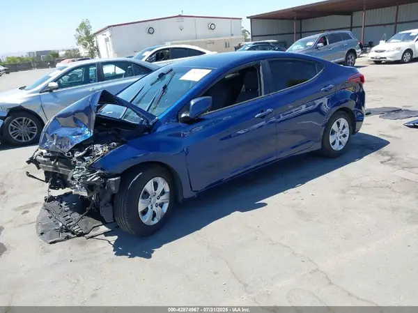 5NPDH4AE9GH696043 2016 HYUNDAI ELANTRA - Image 2