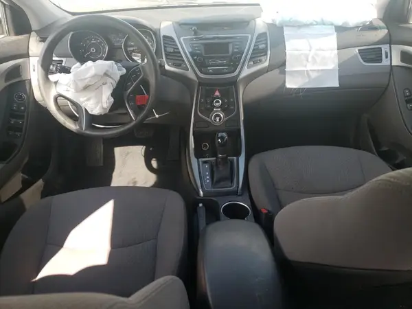 5NPDH4AE9GH696284 2016 HYUNDAI ELANTRA - Image 8
