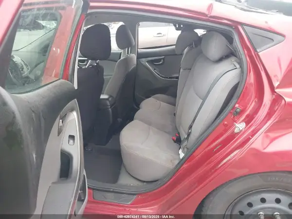 5NPDH4AE9GH697337 2016 HYUNDAI ELANTRA - Image 8