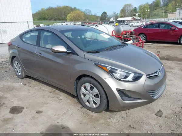 5NPDH4AE9GH698374 2016 HYUNDAI ELANTRA - Image 1