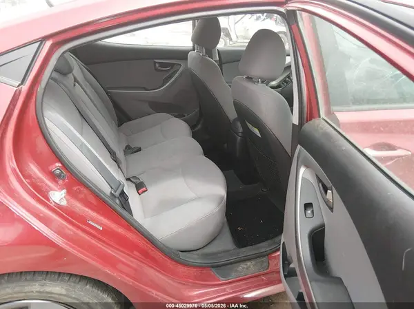 5NPDH4AE9GH698780 2016 HYUNDAI ELANTRA - Image 8
