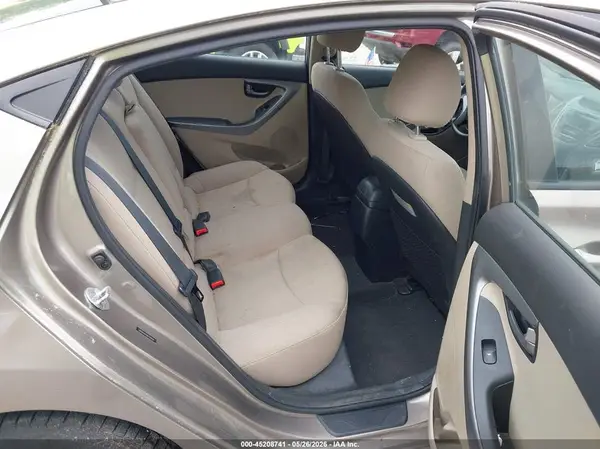 5NPDH4AE9GH700026 2016 HYUNDAI ELANTRA - Image 8