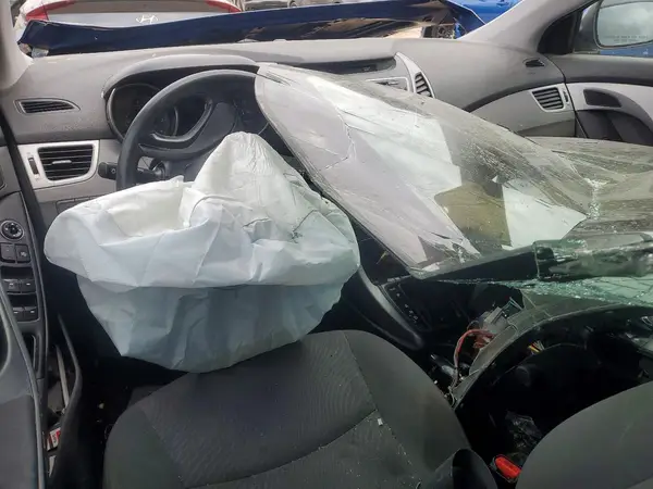 5NPDH4AE9GH701130 2016 HYUNDAI ELANTRA - Image 8