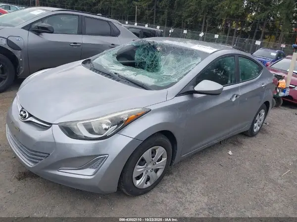 5NPDH4AE9GH702276 2016 HYUNDAI ELANTRA - Image 2