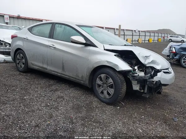 5NPDH4AE9GH703363 2016 HYUNDAI ELANTRA - Image 1