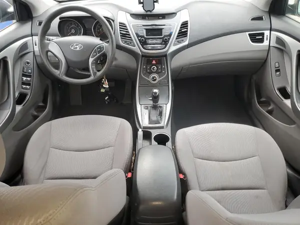 5NPDH4AE9GH704769 2016 HYUNDAI ELANTRA - Image 8
