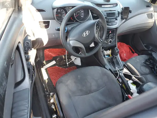 5NPDH4AE9GH705145 2016 HYUNDAI ELANTRA - Image 8