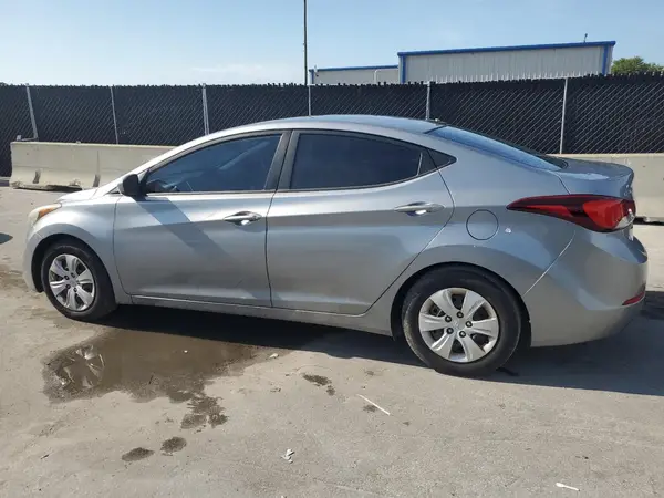 5NPDH4AE9GH705162 2016 HYUNDAI ELANTRA - Image 2