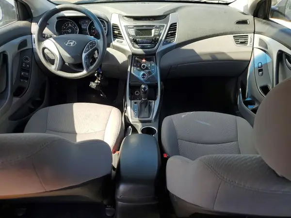 5NPDH4AE9GH705453 2016 HYUNDAI ELANTRA - Image 8