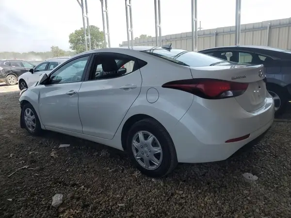 5NPDH4AE9GH705789 2016 HYUNDAI ELANTRA - Image 2