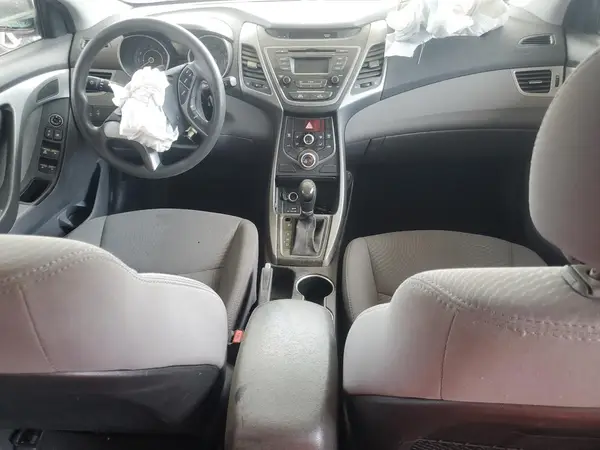 5NPDH4AE9GH705789 2016 HYUNDAI ELANTRA - Image 8