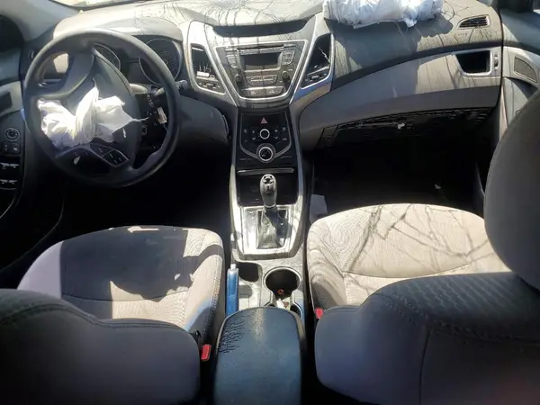 5NPDH4AE9GH706327 2016 HYUNDAI ELANTRA - Image 8