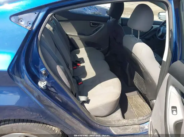 5NPDH4AE9GH706392 2016 HYUNDAI ELANTRA - Image 8