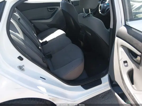 5NPDH4AE9GH706764 2016 HYUNDAI ELANTRA - Image 8
