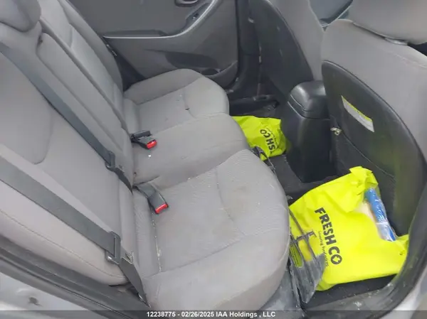 5NPDH4AE9GH707235 2016 HYUNDAI ELANTRA - Image 8