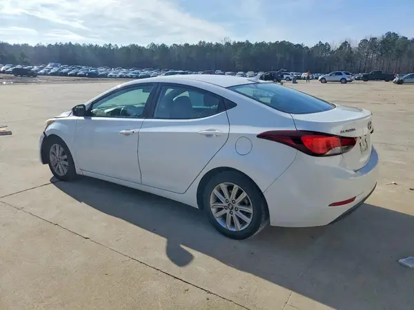 5NPDH4AE9GH707705 2016 HYUNDAI ELANTRA - Image 2