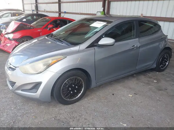5NPDH4AE9GH708269 2016 HYUNDAI ELANTRA - Image 2