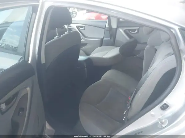 5NPDH4AE9GH708269 2016 HYUNDAI ELANTRA - Image 8