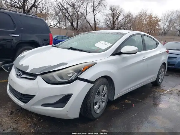 5NPDH4AE9GH708319 2016 HYUNDAI ELANTRA - Image 2