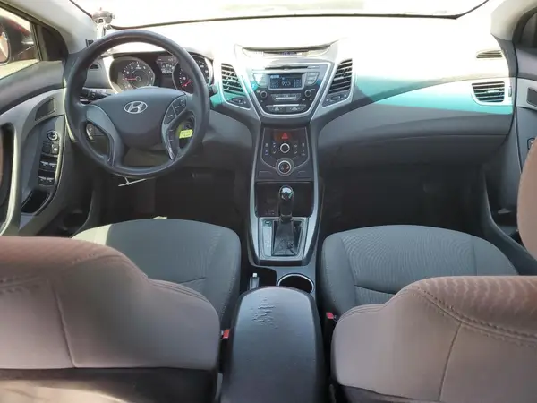 5NPDH4AE9GH710023 2016 HYUNDAI ELANTRA - Image 8