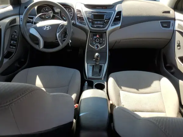 5NPDH4AE9GH710765 2016 HYUNDAI ELANTRA - Image 8