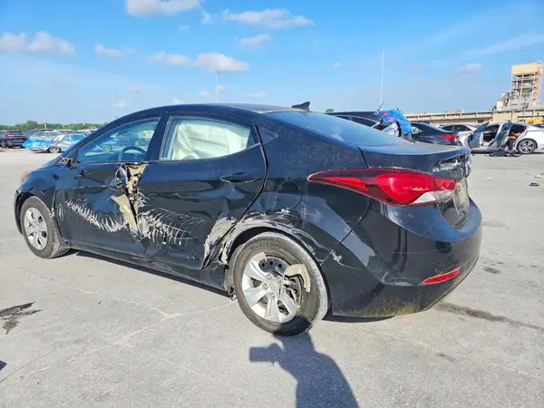 5NPDH4AE9GH711298 2016 HYUNDAI ELANTRA - Image 2
