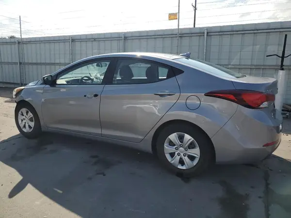5NPDH4AE9GH711415 2016 HYUNDAI ELANTRA - Image 2