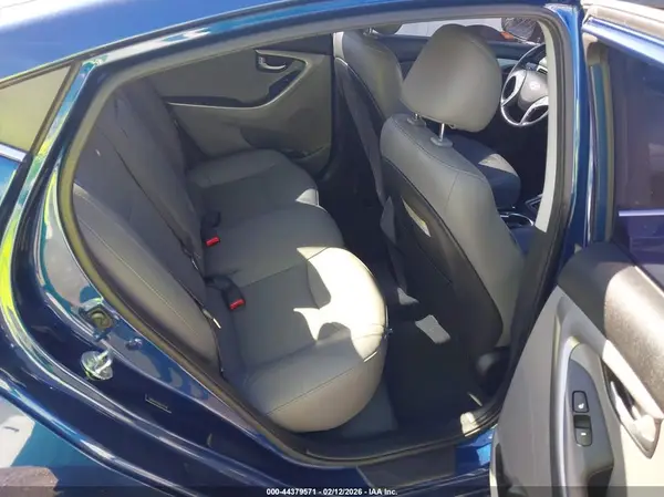 5NPDH4AE9GH711740 2016 HYUNDAI ELANTRA - Image 8