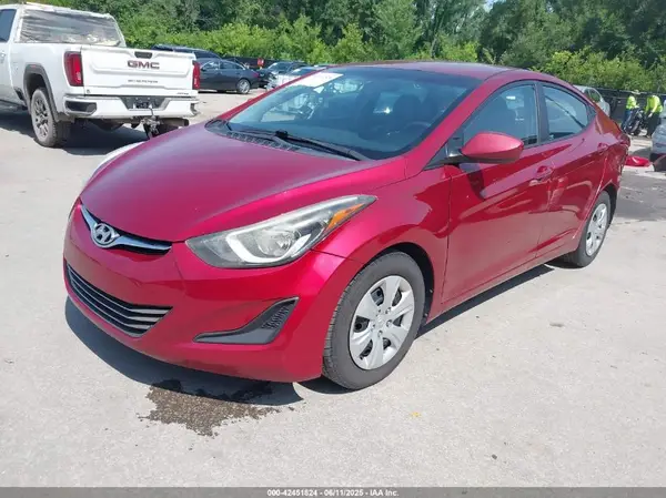 5NPDH4AE9GH711804 2016 HYUNDAI ELANTRA - Image 2