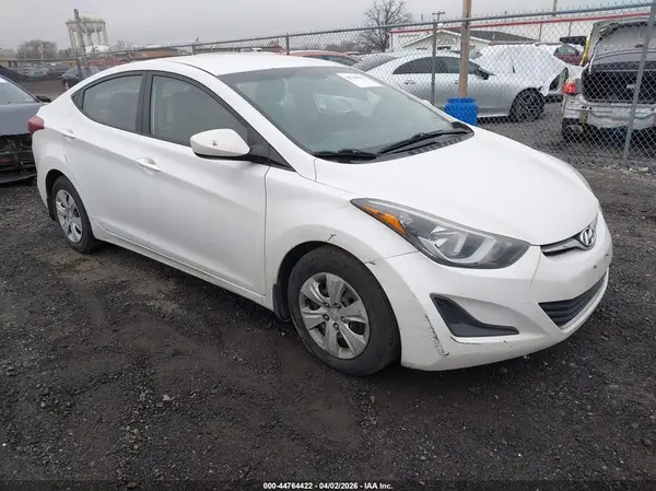 5NPDH4AE9GH713584 2016 HYUNDAI ELANTRA - Image 1