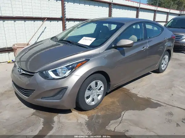5NPDH4AE9GH714380 2016 HYUNDAI ELANTRA - Image 2
