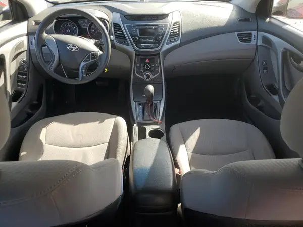 5NPDH4AE9GH715464 2016 HYUNDAI ELANTRA - Image 8