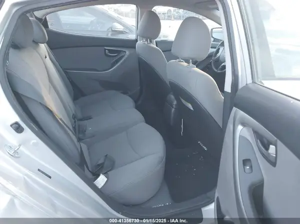 5NPDH4AE9GH715741 2016 HYUNDAI ELANTRA - Image 8