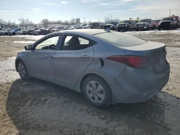 5NPDH4AE9GH719370 2016 HYUNDAI ELANTRA - Image 2