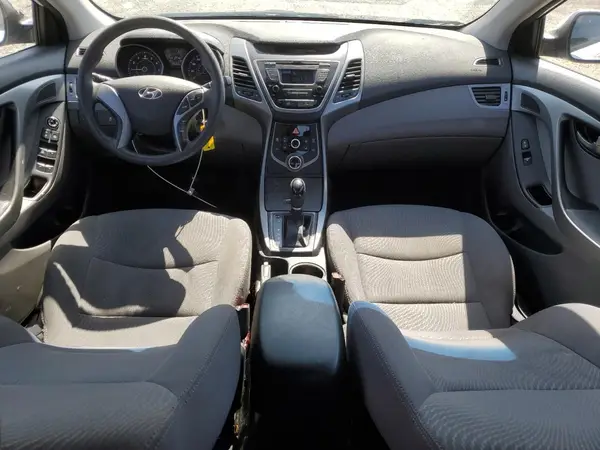 5NPDH4AE9GH719675 2016 HYUNDAI ELANTRA - Image 8
