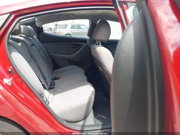 5NPDH4AE9GH720308 2016 HYUNDAI ELANTRA - Image 8