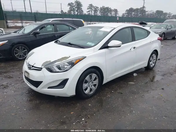 5NPDH4AE9GH720521 2016 HYUNDAI ELANTRA - Image 2