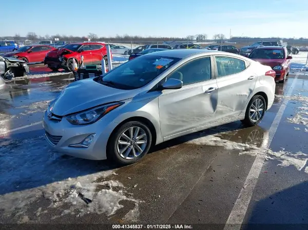 5NPDH4AE9GH722575 2016 HYUNDAI ELANTRA - Image 2
