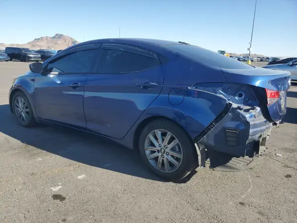 5NPDH4AE9GH722608 2016 HYUNDAI ELANTRA - Image 2