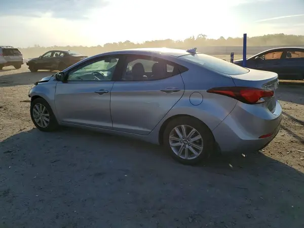 5NPDH4AE9GH723189 2016 HYUNDAI ELANTRA - Image 2