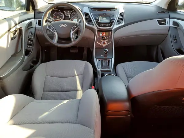 5NPDH4AE9GH723189 2016 HYUNDAI ELANTRA - Image 8
